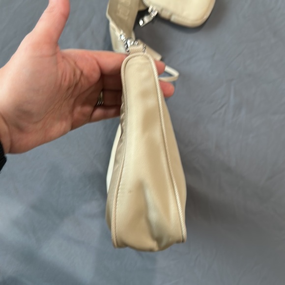 Prada Re-Edition 2005 Re-Nylon bag - Picture 4 of 13